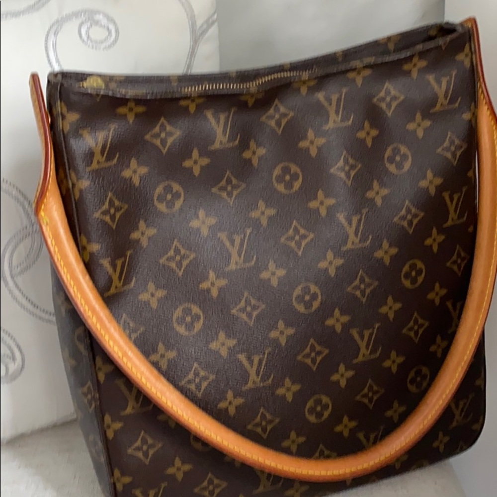 💯% authentic Louis Vuitton bag